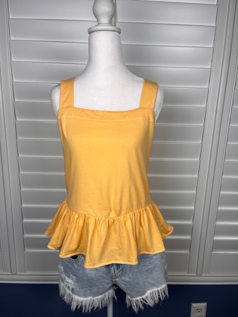 LOFT Yellow Square-Neck Peplum Tank Size M Cottagecore coastal summer